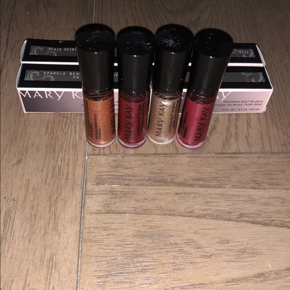 Mary Kay Lip Gloss - Picture 1 of 6